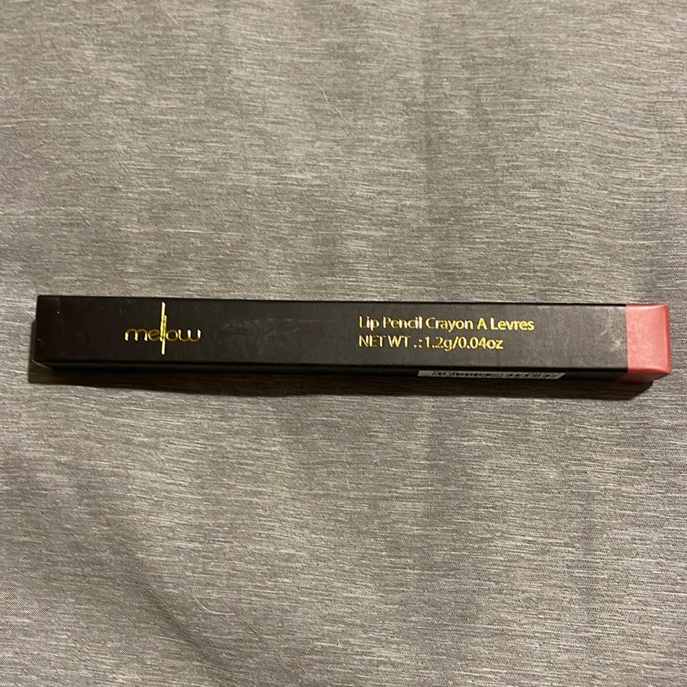 Mellow lip pencil crayon a levres